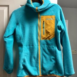 Patagonia Women’s Small Fleece Reversible zip up hoodie